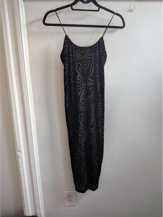 wild fable Dresses & Skirts - Wild Fable Slip Dress Juniors XS Black Animal Print Velvet Bodycon Midi